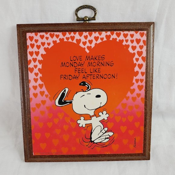 Vintage Hallmark Snoopy Wall Hanging Love Makes Monday Feel Like Friday Hearts